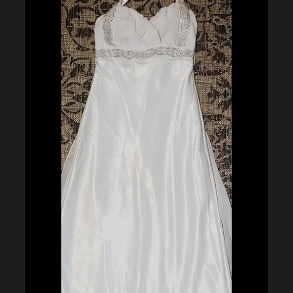 Dress - Picture 2 of 2